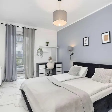 Nowoczesny Z Balkonem W Spokojnej Okolicy By Renters 公寓 波兹南