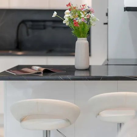 Apartamento Nowoczesny Z Balkonem W Spokojnej Okolicy By Renters Poznan