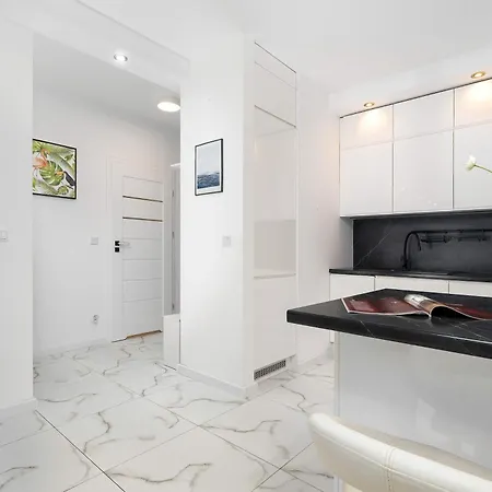 Nowoczesny Z Balkonem W Spokojnej Okolicy By Renters 波兹南