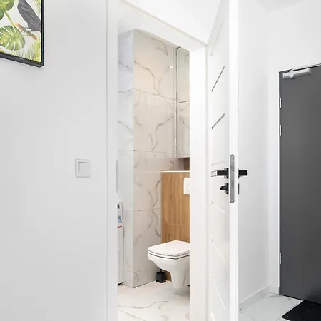 Nowoczesny Z Balkonem W Spokojnej Okolicy By Renters Poznan