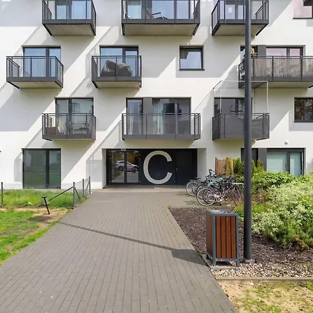 Nowoczesny Z Balkonem W Spokojnej Okolicy By Renters Apartamento