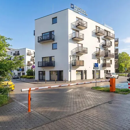 Nowoczesny Z Balkonem W Spokojnej Okolicy By Renters Poznan